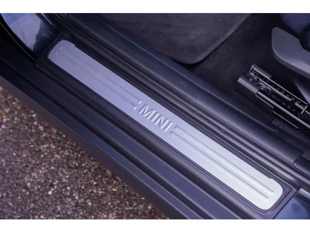 MINI 5-Deurs Mini 1.5 Cooper C Classic XS 2025 Benzine 18