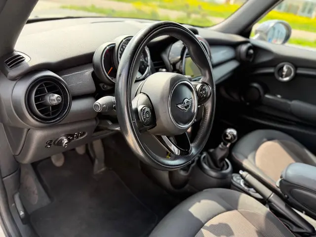 MINI Cooper Cabrio Mini 1.5 Business 2018 Benzine 23