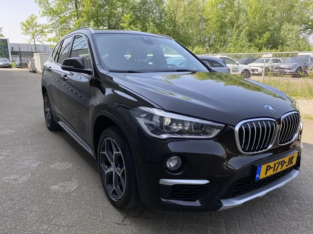 BMW X1 sDrive20i High Executive 2018 Benzine 4
