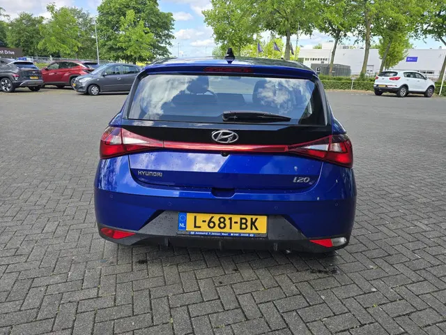 Hyundai i20 1.2 Comfort Smart NL-auto/2e eig 2021 Benzine 6