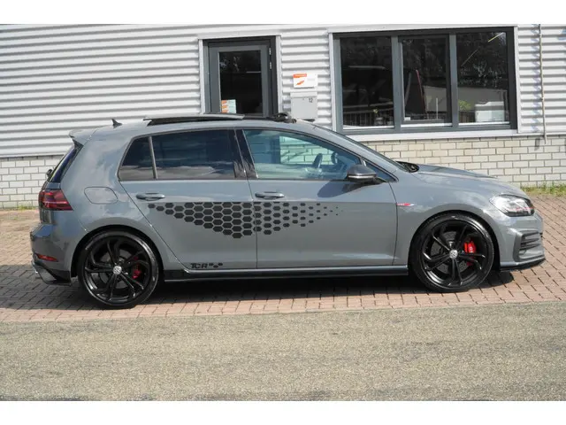 Volkswagen Golf 2.0 TSI GTI TCR PANO 2019 Benzine 11