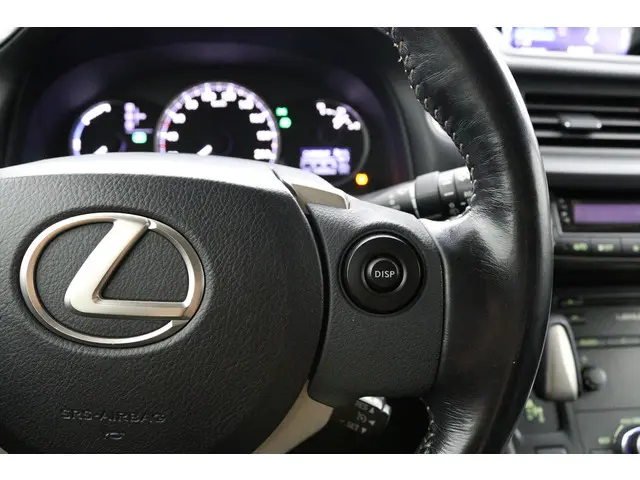 Lexus CT 200h 25th Edition 2015 Hybride Benzine 21