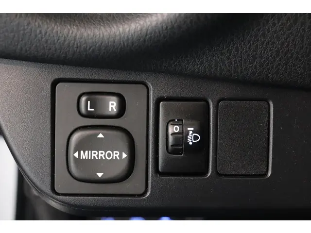 Toyota Yaris 1.5 Hybrid Executive 2019 Hybride Benzine 27