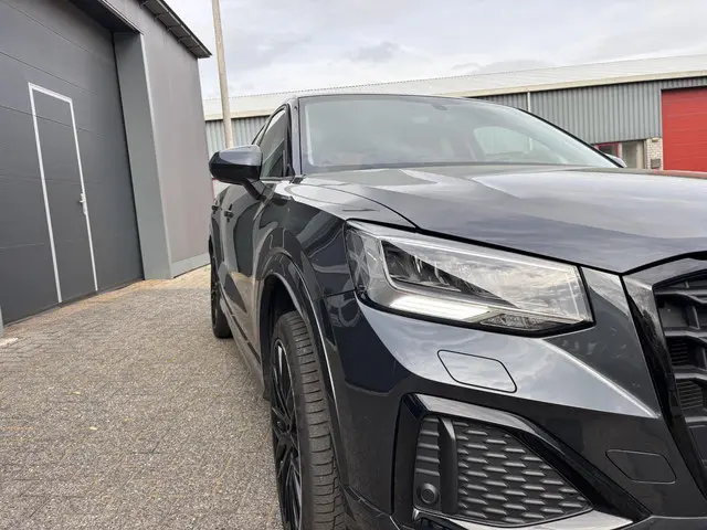 Audi Q2 35 TFSI Edition one 2022 Benzine 9