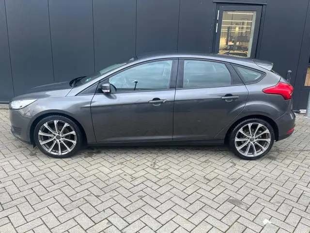 Ford Focus 1.0 Trend Edition 2015 Benzine 3