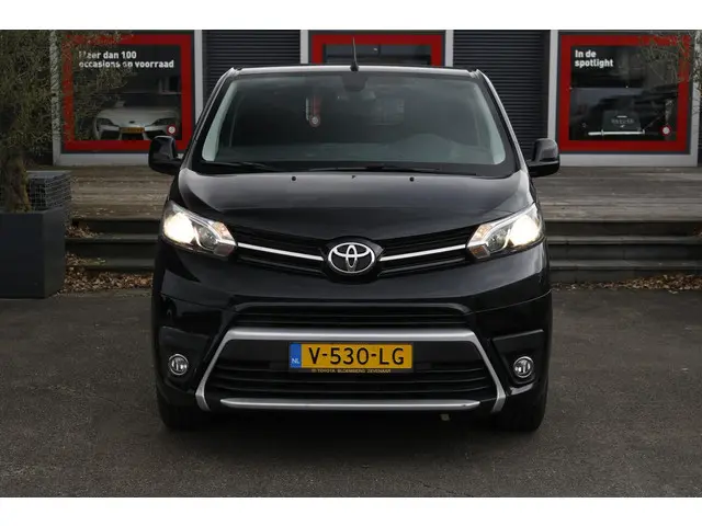 Toyota ProAce Worker 2.0 D-4D Professional 2018 Diesel 3