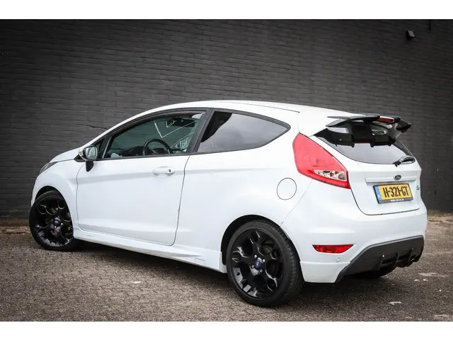 Ford Fiesta 1.6 Metal 2012 Benzine 2