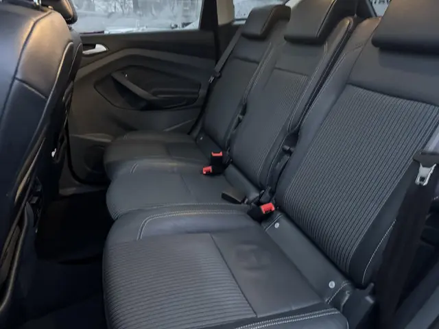 Ford C-MAX 2.0 TDCi Titanium 2013 Diesel 10