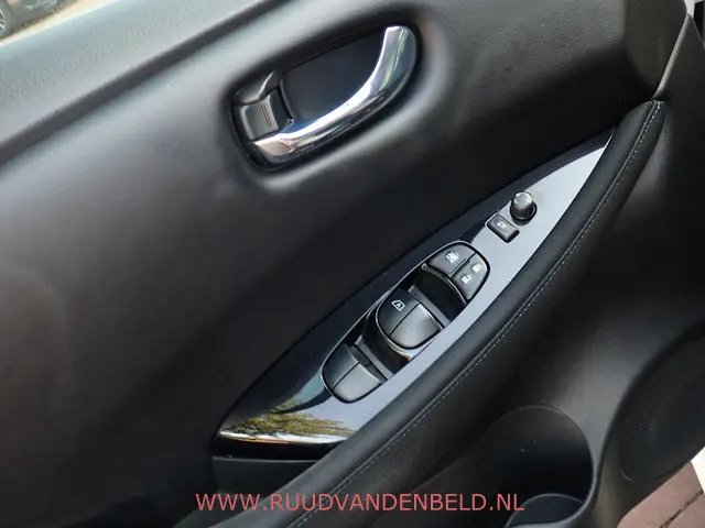 Nissan Leaf E+ N-Connecta 62kWh 2019 Elektrisch 27