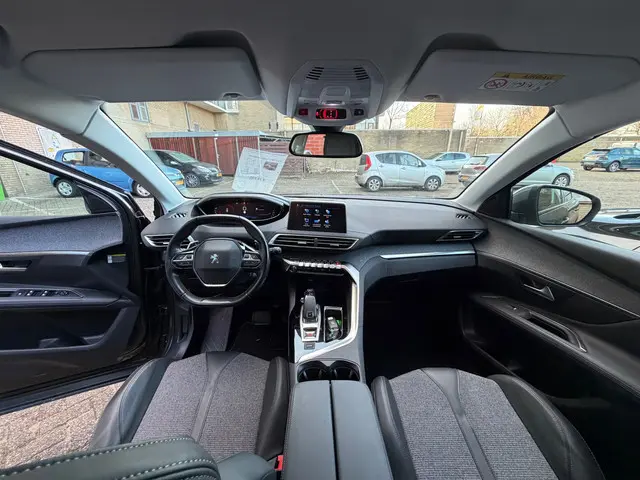 Peugeot 3008 1.6 PureTech GT Line 2019 Benzine 2