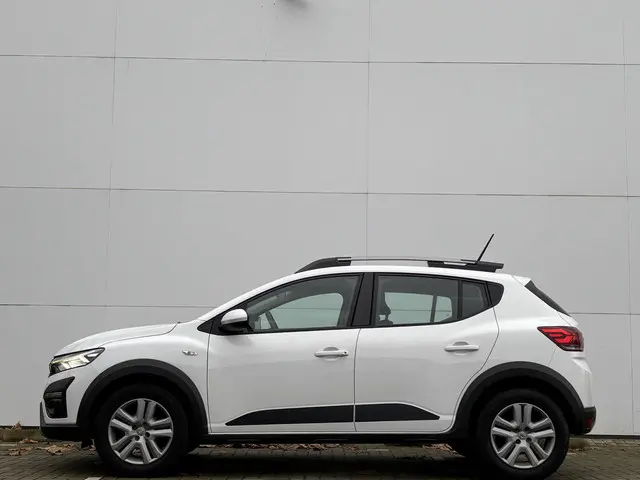 Dacia Sandero Stepway 1.0 TCe 90 Comfort 2023 Benzine 13