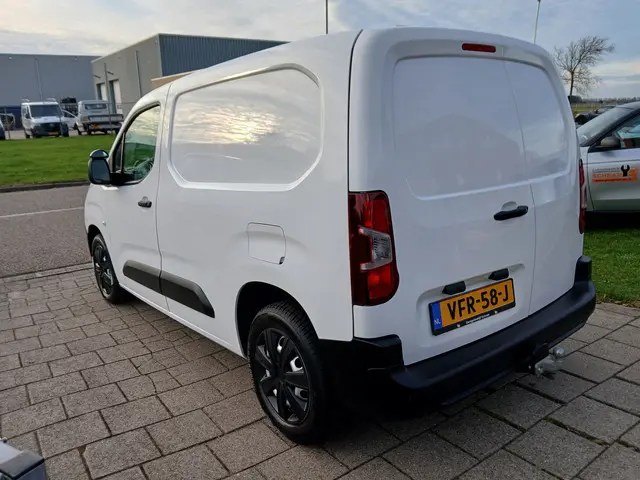 Peugeot Partner 1.5 BlueHDI Premium 2020 Diesel 4