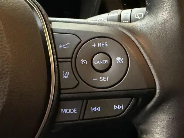 Toyota Corolla 1.8 Hybrid TeamD 2022 Hybride Benzine 9