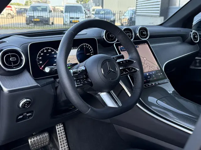 Mercedes-Benz GLC 400e 4M AMG 2023 Hybride Benzine 4