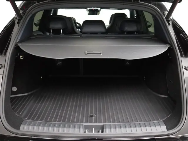 Lynk & Co 08 1.5 More 2025 Hybride Benzine 8