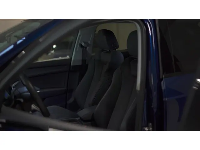 Audi Q3 45 TFSI e S line 2022 Hybride Benzine 11