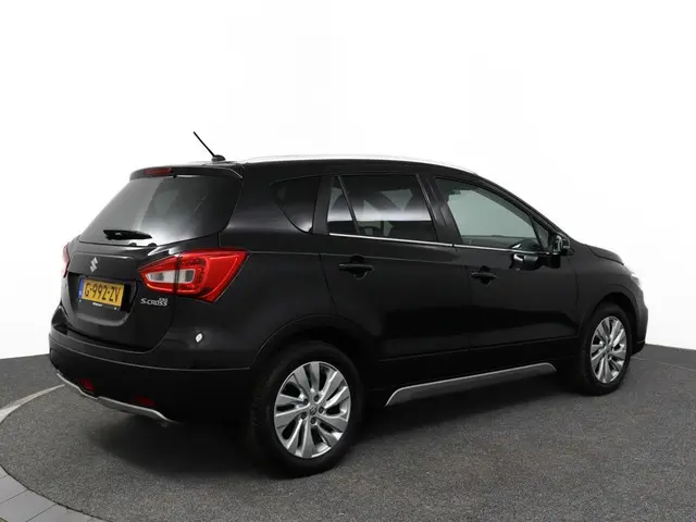 Suzuki S-Cross 2