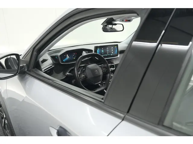 Peugeot e-2008 EV Allure 50 kWh 2020 Elektrisch 2