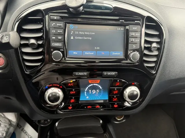Nissan Juke 1.6 DIG-T Tekna 2015 Benzine 14