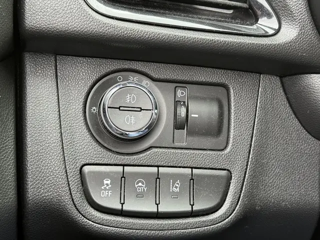 Opel KARL 1.0 ecoFLEX Edition 2015 Benzine 32