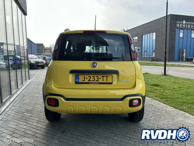 Fiat Panda 1.0 Hybrid City Cross 2020 Benzine 7