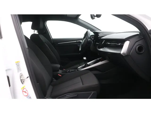 Audi A3 Sportback 30 TFSI Pro Line 2023 Benzine 24