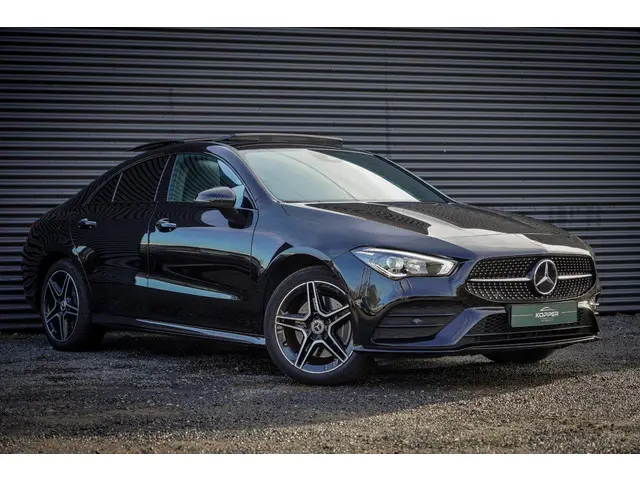 Mercedes-Benz CLA 250 e AMG Line 2023 Hybride Benzine 11