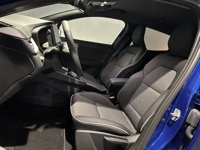 Mitsubishi Colt 1.6 HEV Intense+ 2025 Hybride Benzine 6