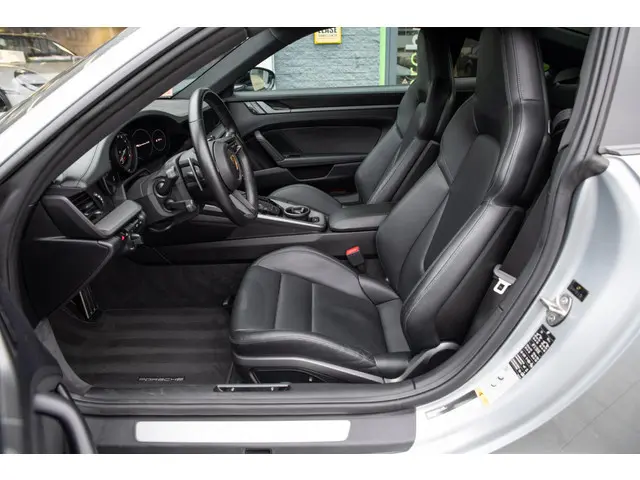Porsche 911 3.0 Carrera 4S 2021 Benzine 12