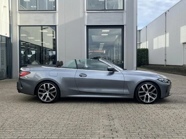 BMW 4 Serie Cabrio 420i High Executive 2021 Benzine 8