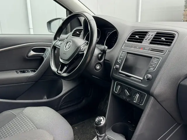 Volkswagen Polo 1.4 TDI Comfortline 2017 Diesel 9