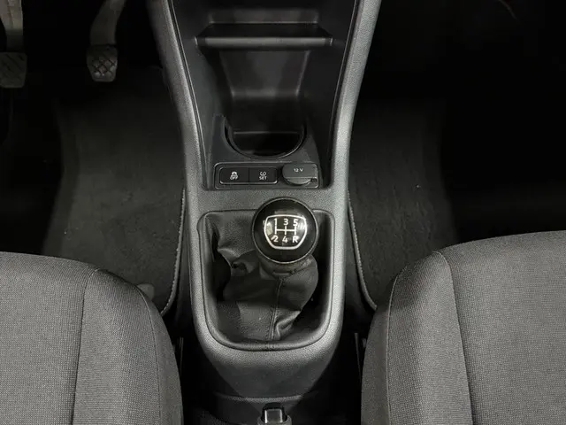 Volkswagen up! 1.0 BMT move up! 2017 Benzine 13