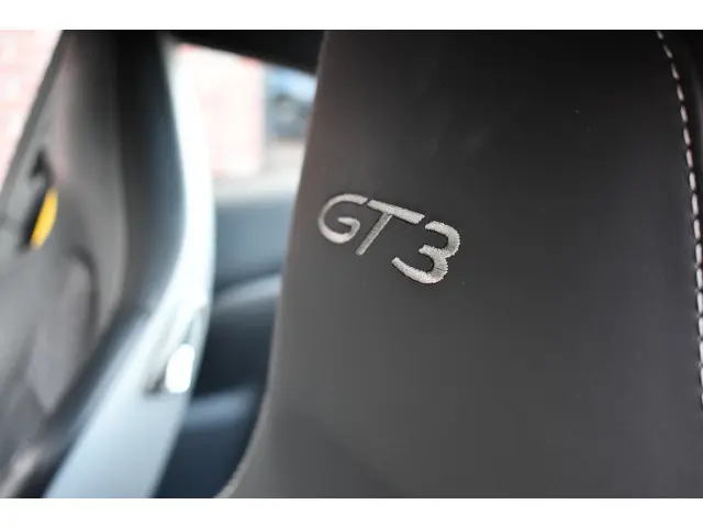 Porsche 911 3.8 GT3 2015 Benzine 10