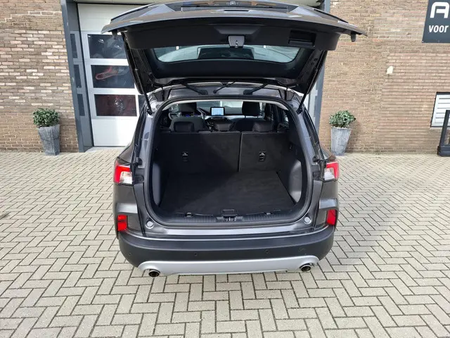 Ford Kuga 2.5 PHEV Titanium 2022 Hybride Benzine 30
