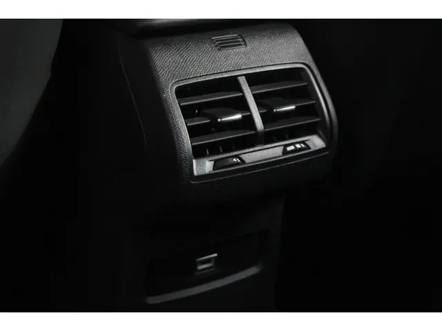 Citroën C4 1.2 Hybrid 136 Max 2024 Hybride Benzine 29