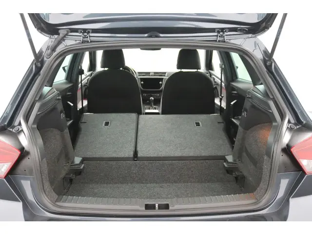 SEAT Ibiza 1.0 TSI FR Business Intense 2020 Benzine 38