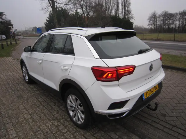 Volkswagen T-Roc 1.5 TSI aut Style Business 2020 Benzine 5