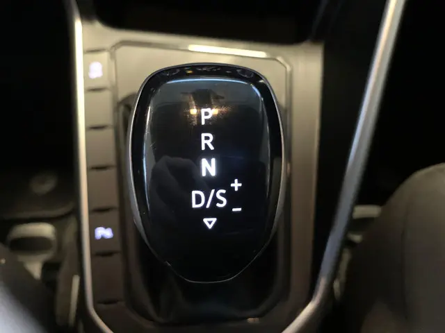 Volkswagen Polo 1.0 TSI Life Business, DSG 2022 Benzine 29