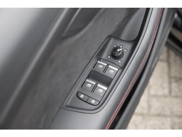 Audi RSQ8 4.0 TFSI quattro 2021 Benzine 41