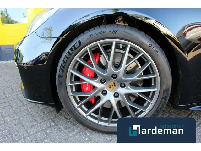 Porsche Panamera 4.0 GTS 2019 Benzine 22
