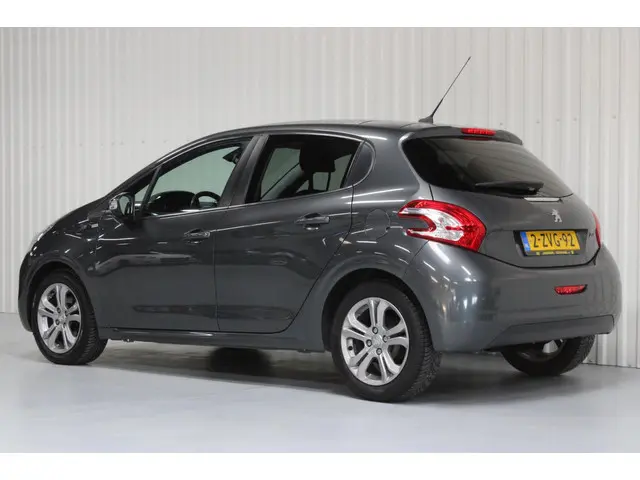 Peugeot 208 1.2 PureTech Style Pack Plus 2015 Benzine 11