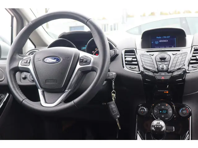 Ford Fiesta 1.0 EcoBoost Titanium 2015 Benzine 4