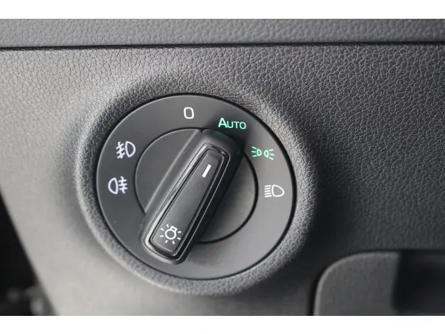 Škoda Karoq 1.0 TSI Ambition 2022 Benzine 14