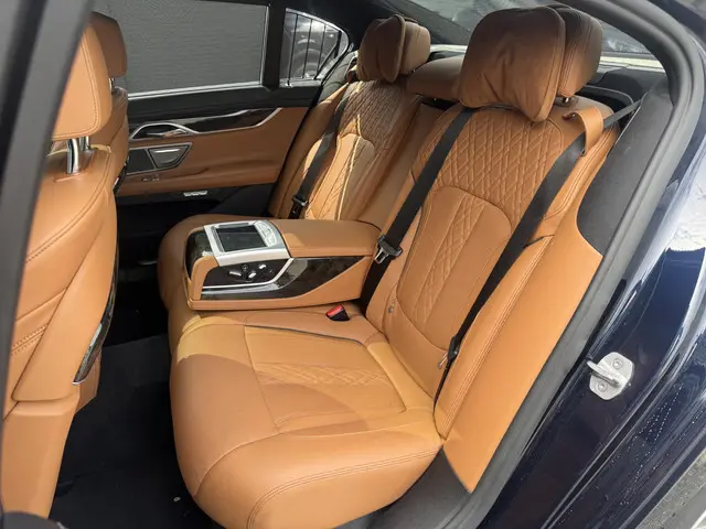 BMW 7 Serie 750d xDrive High Executive 2017 Diesel 28