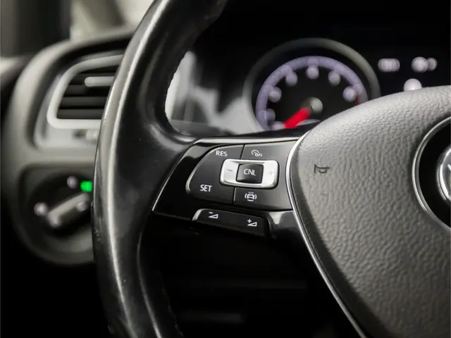 Volkswagen Golf 1.0 TSI Sportline 2019 Benzine 19