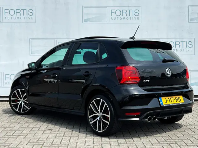 Volkswagen Polo 2