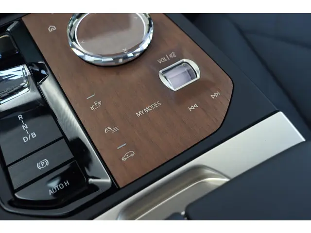 BMW iX M60 2023 Elektrisch 19