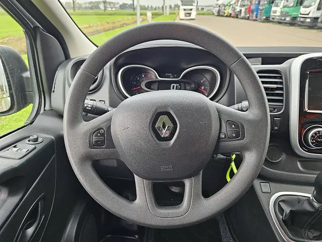 Renault Trafic 2.0 DCI 2019 Diesel 11