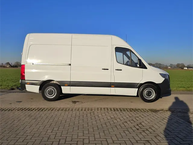 Mercedes-Benz Sprinter 315 1.9 CDI L2 H2 RWD 2023 Diesel 9