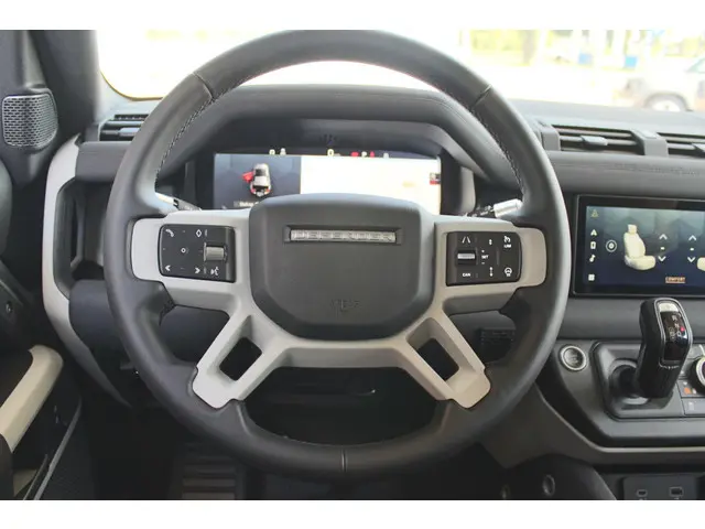Land Rover Defender D240 110 S 7 Seater 2020 Diesel 27